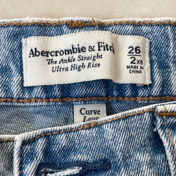 Abercrombie & Fitch Ankle Straight Ultra Curve Love High Rise Jeans - Picture 2 of 7